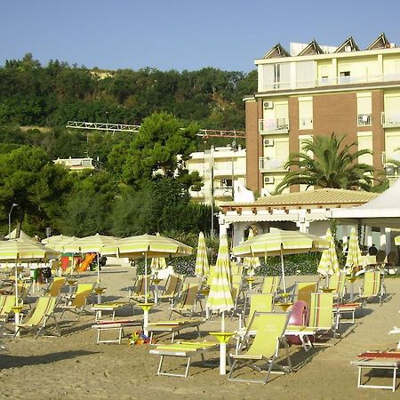 Hotel La Perla Cupra Marittima Extérieur photo