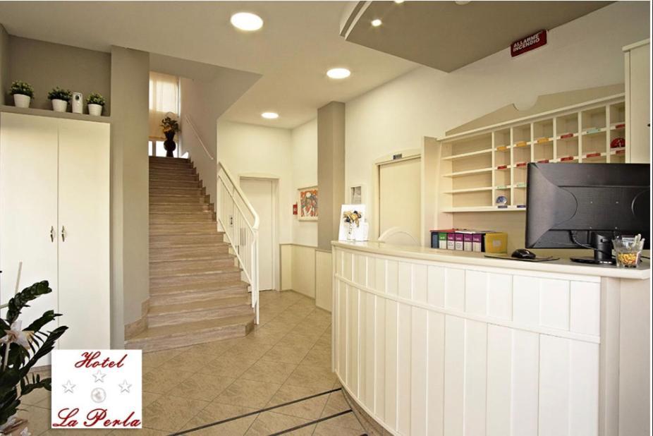 Hotel La Perla Cupra Marittima Extérieur photo