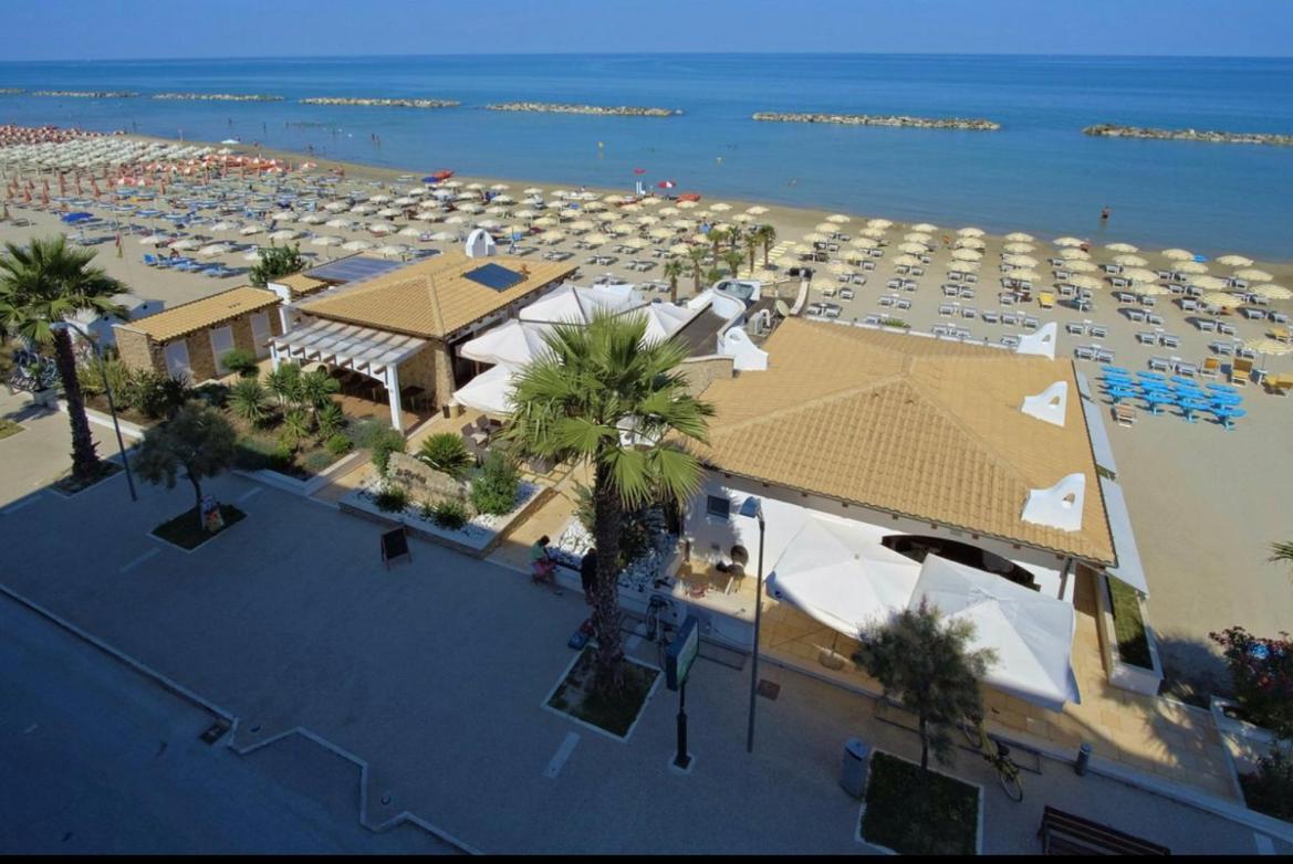 Hotel La Perla Cupra Marittima Extérieur photo