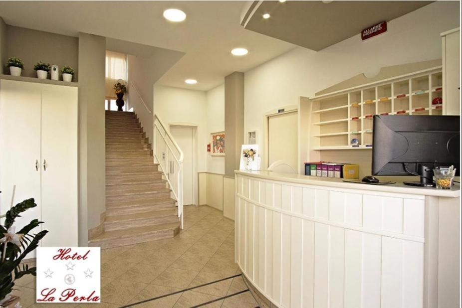 Hotel La Perla Cupra Marittima Extérieur photo