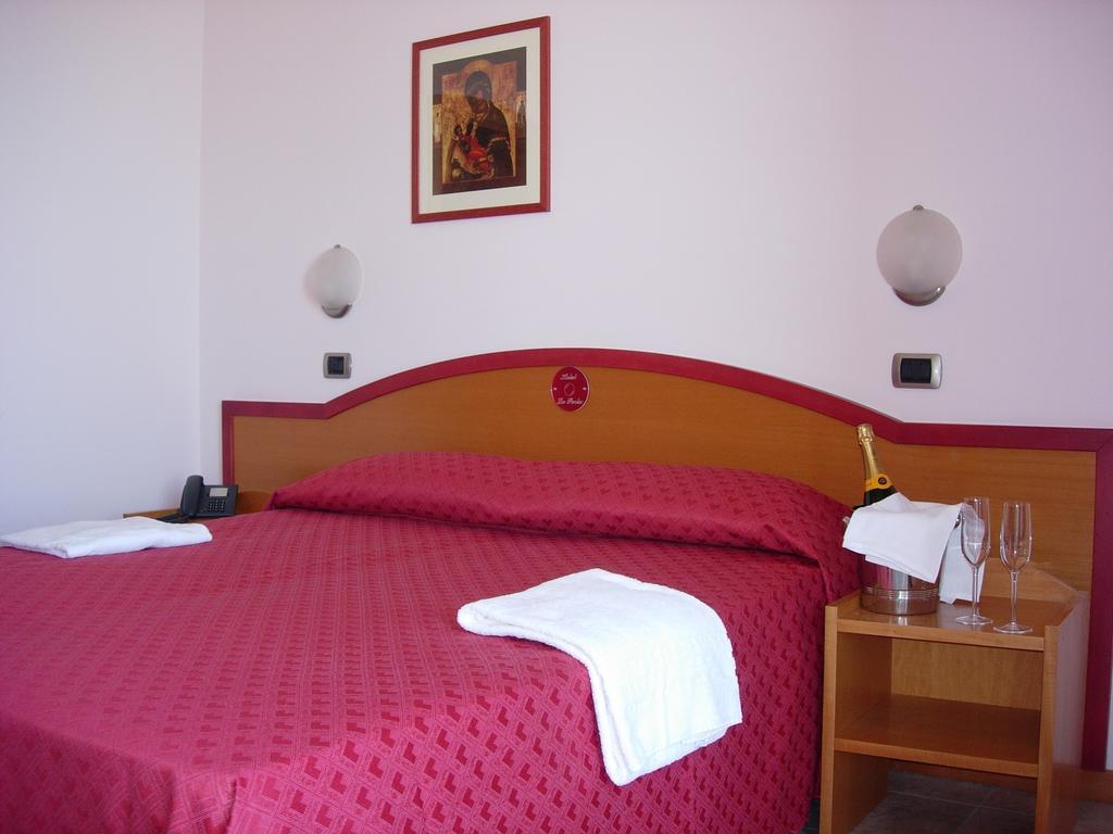Hotel La Perla Cupra Marittima Chambre photo