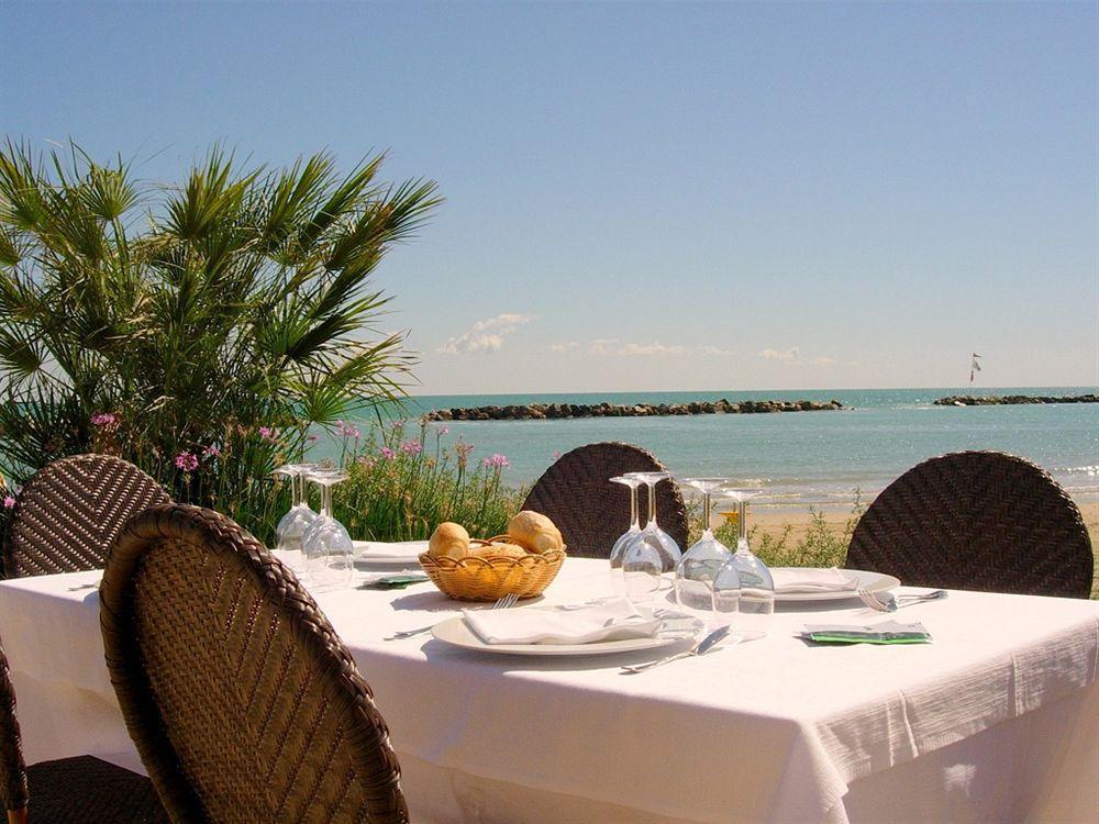 Hotel La Perla Cupra Marittima Extérieur photo