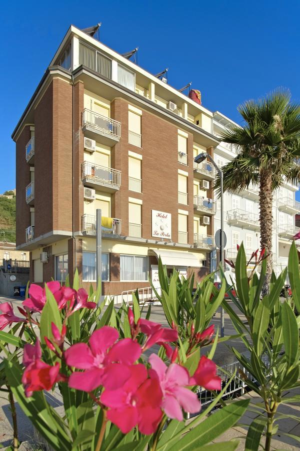 Hotel La Perla Cupra Marittima Extérieur photo